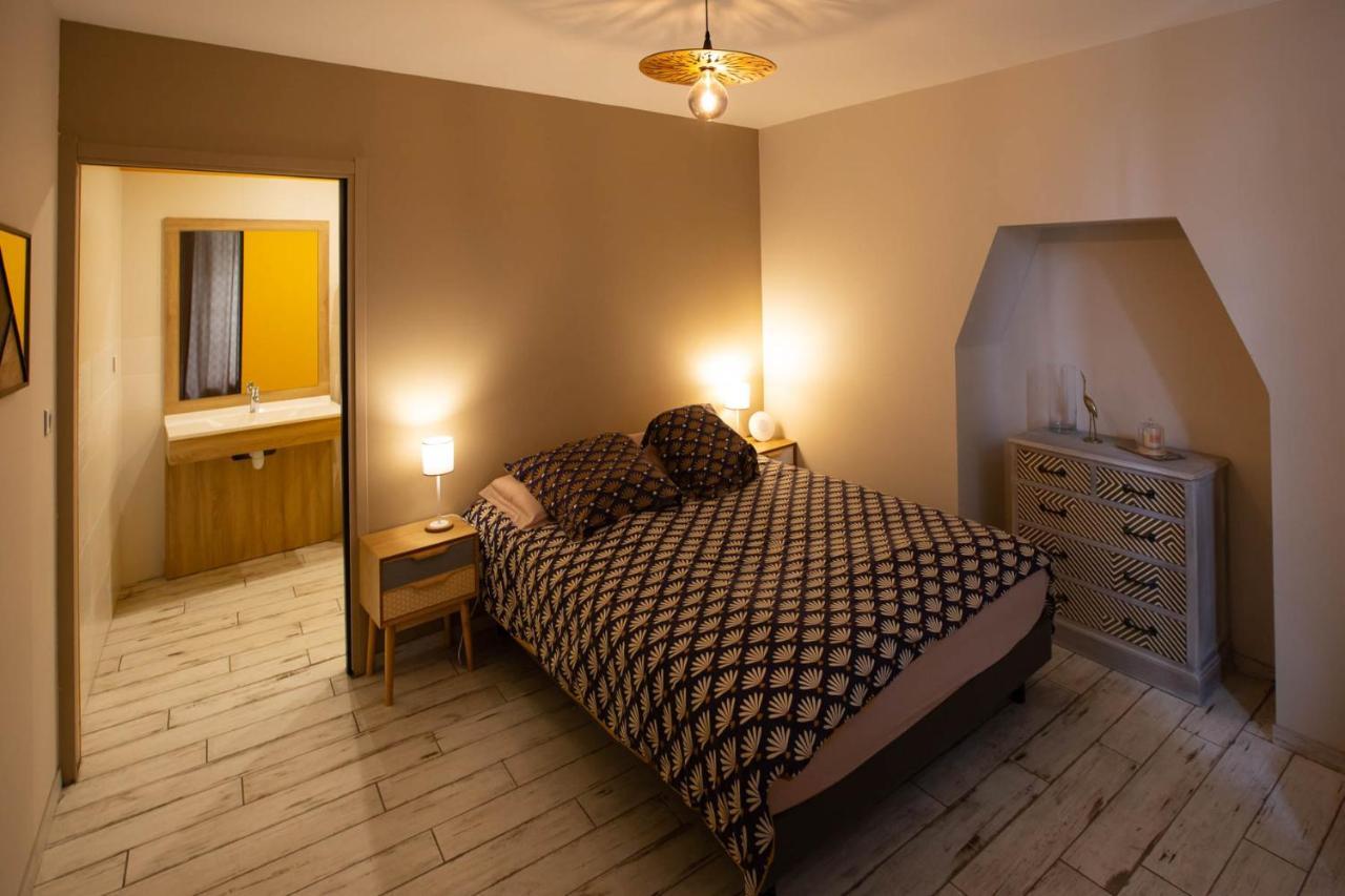 Au Bouchon Hotel Saint-Aigulin Kültér fotó